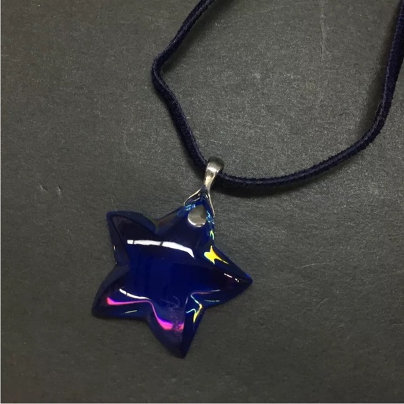 Baccarat Star Motif Crystal Pendant Necklace - Picture 3 of 8